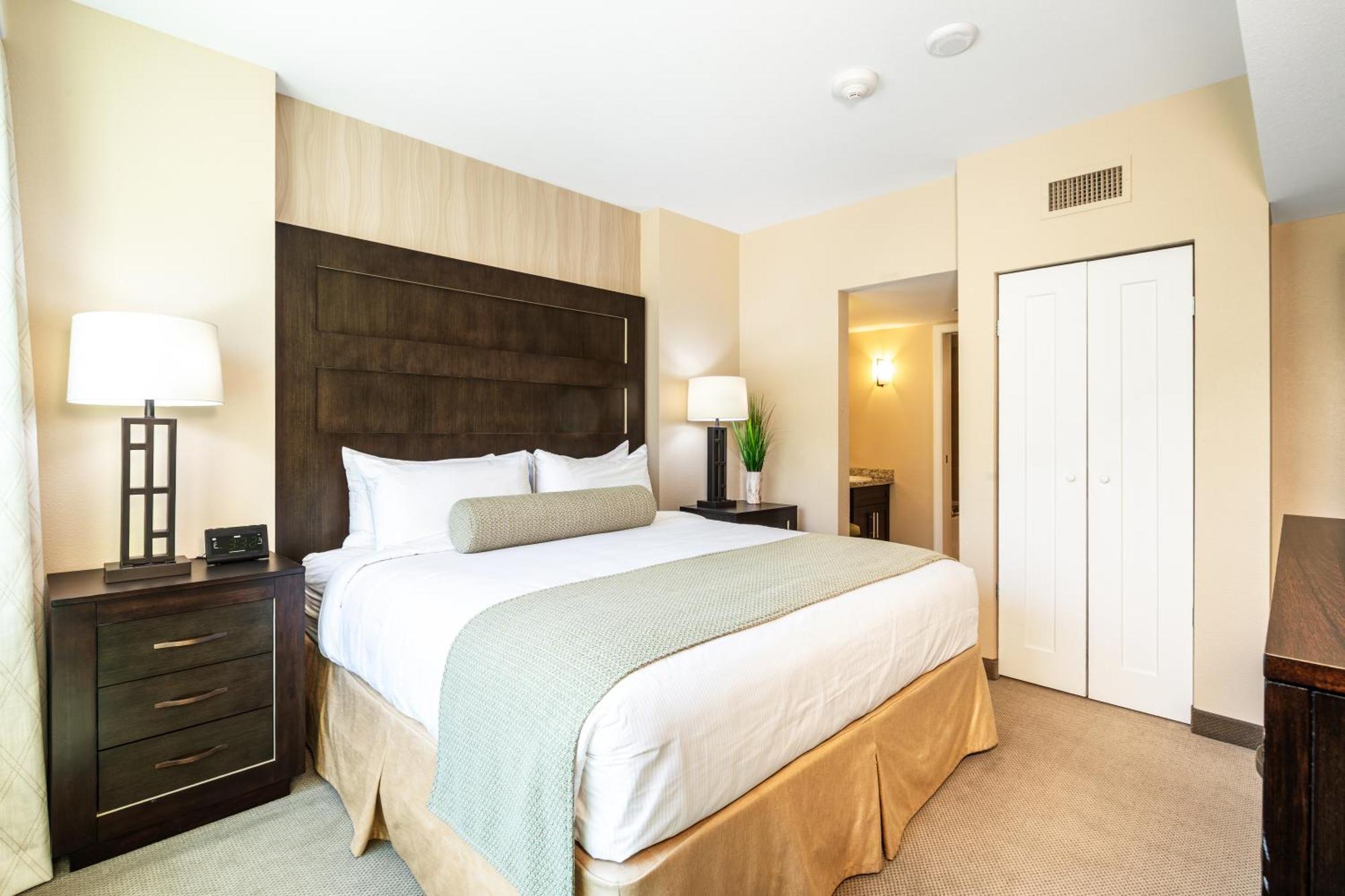 One-Bedroom Suite